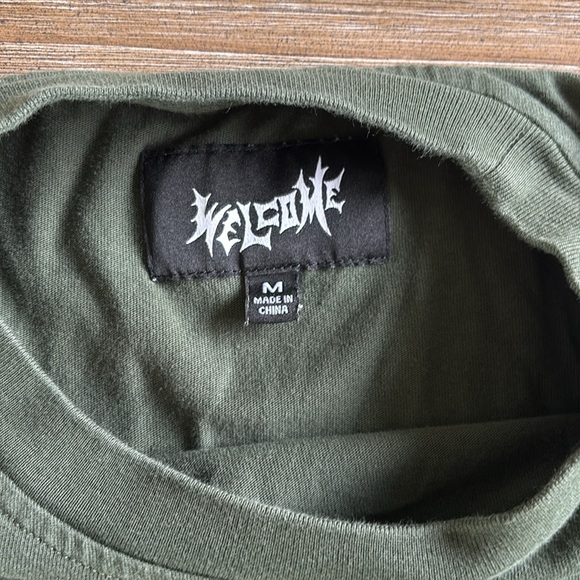 Green Men's Welcome long Sleeve tee size M - Picture 6 of 8